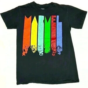 Marvel T-Shirt Medium Super Hero Disney Vacation Action Universal Studios Family